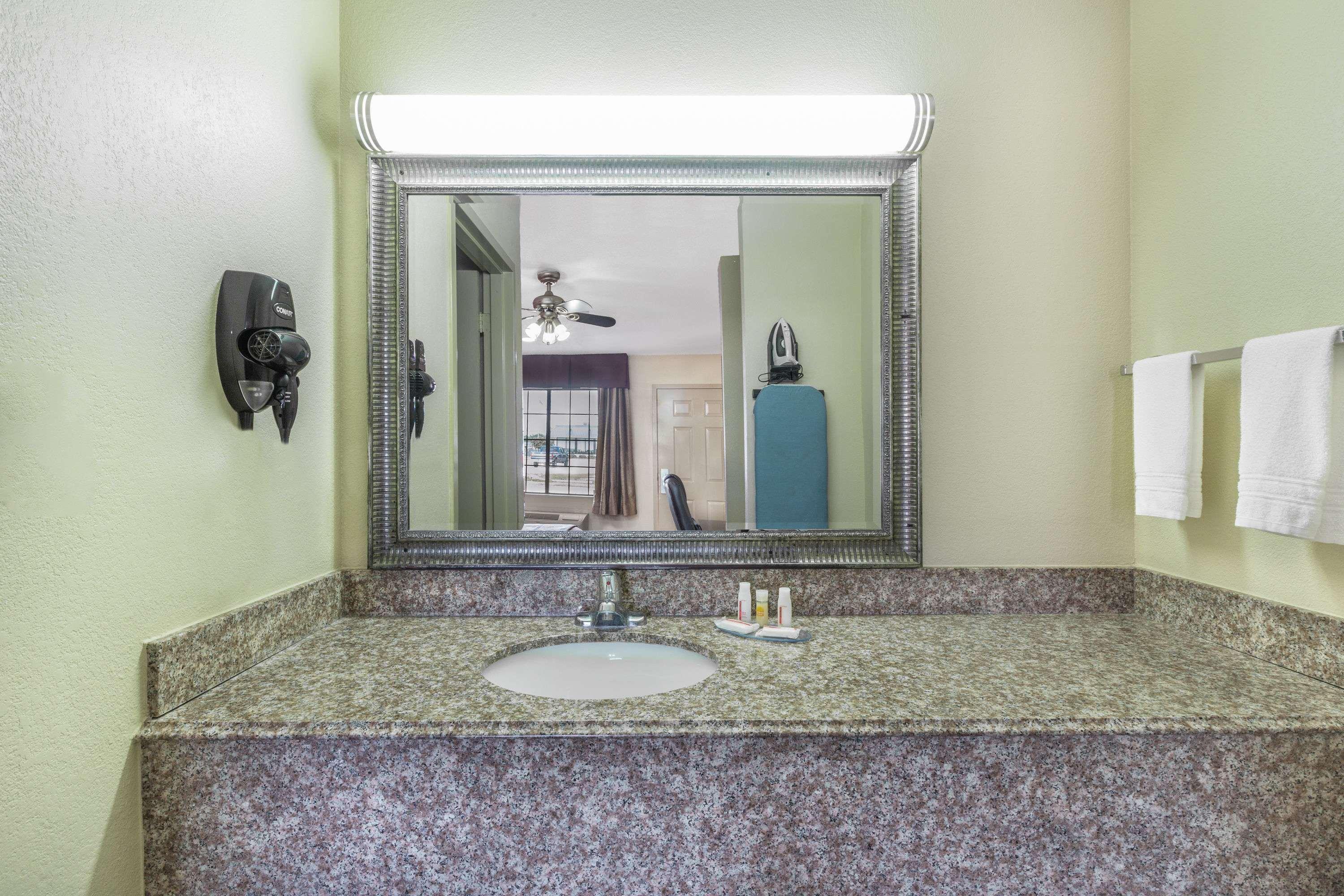 Days Inn By Wyndham Rayville Luaran gambar